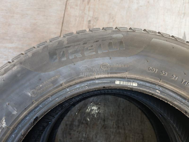 Pirelli 215/60 R16 Zimska