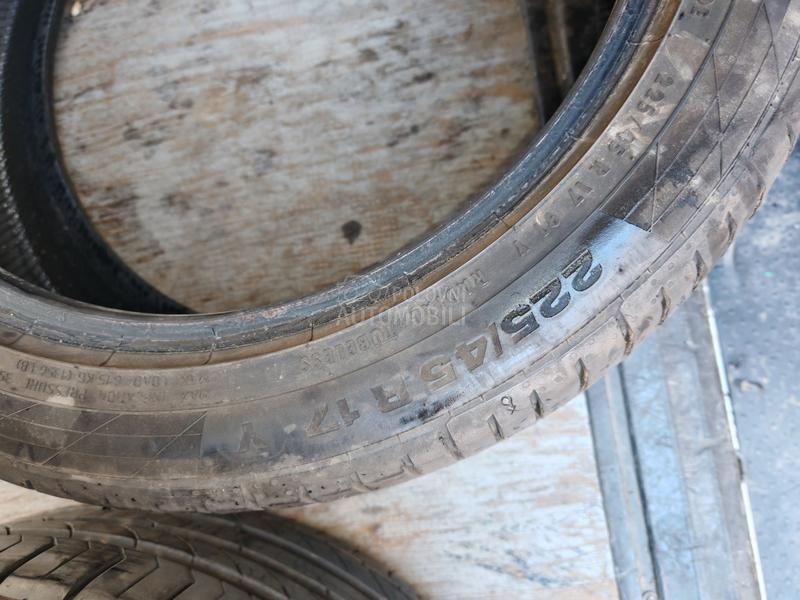 Continental 225/45 R17 Letnja