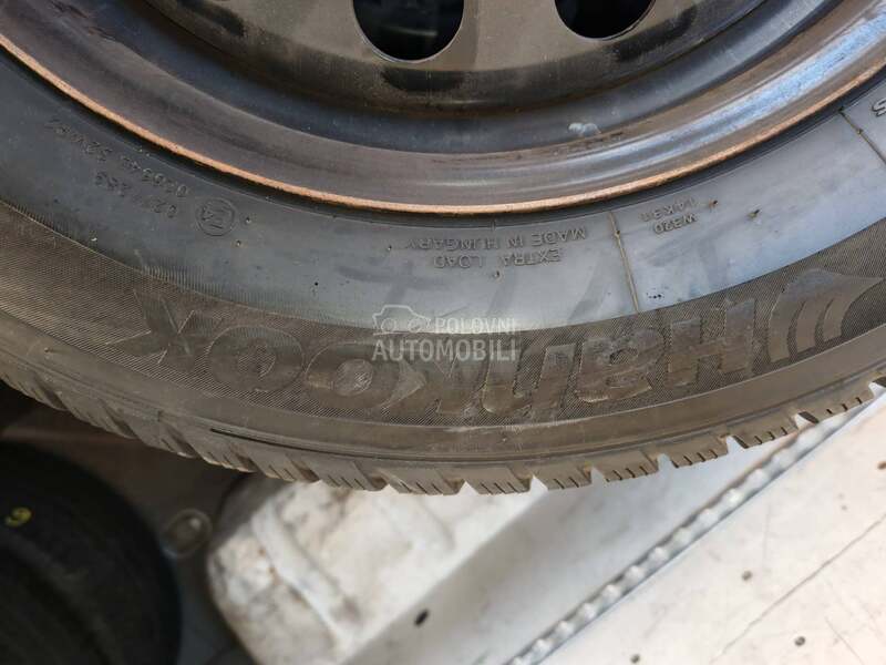 Hankook 215/60 R16 Zimska
