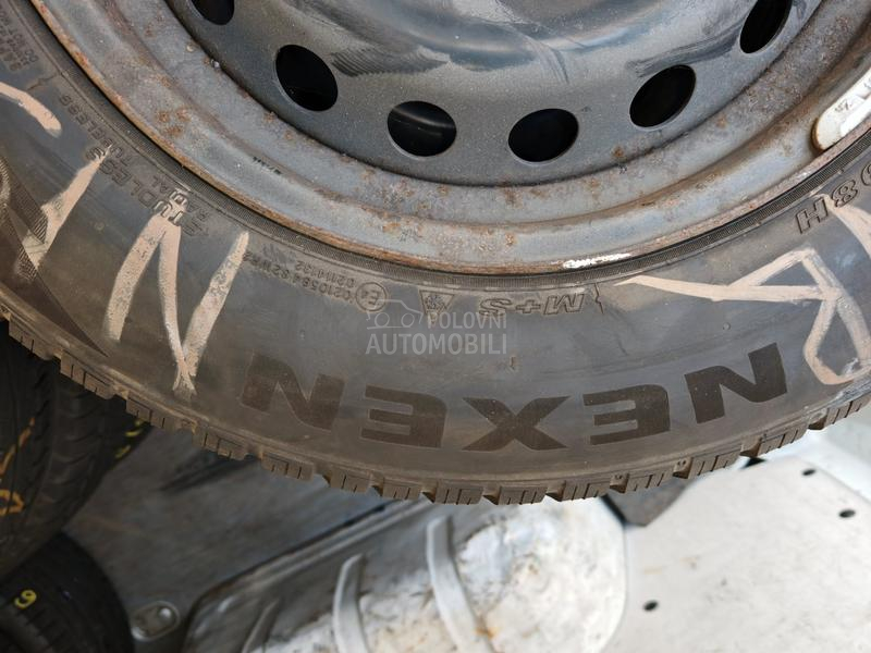 Nexen 215/65 R16 Zimska