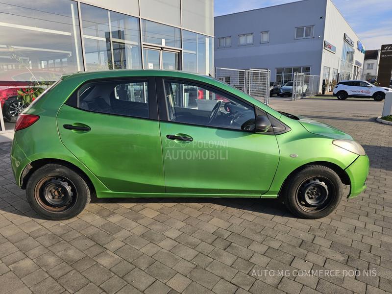 Mazda 2 