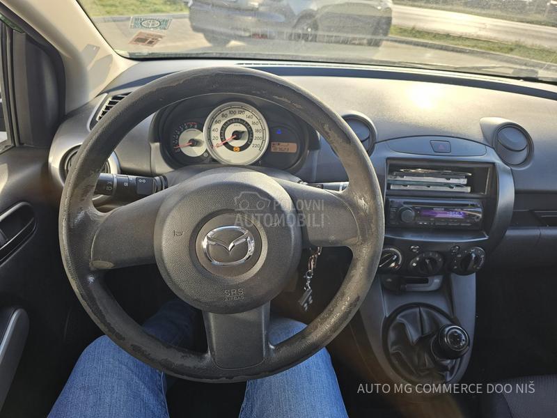 Mazda 2 