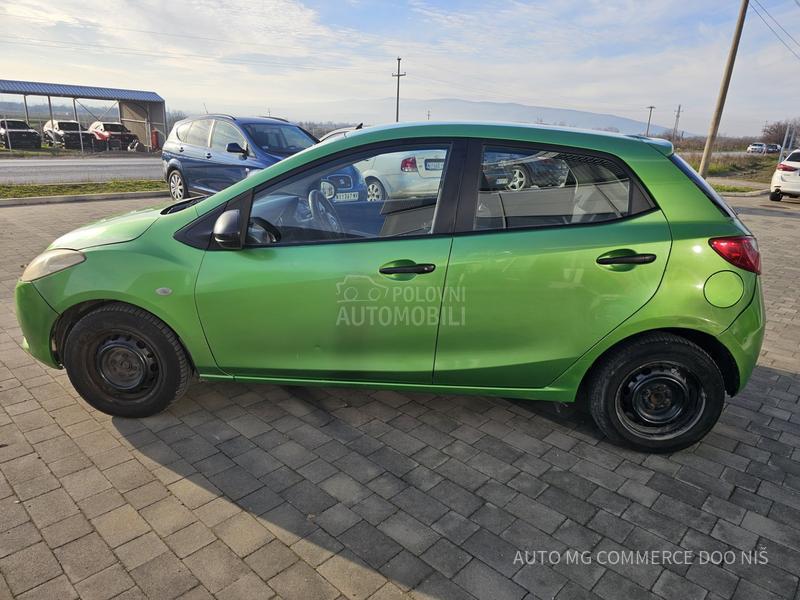 Mazda 2 