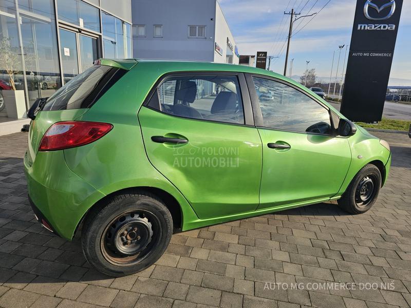 Mazda 2 
