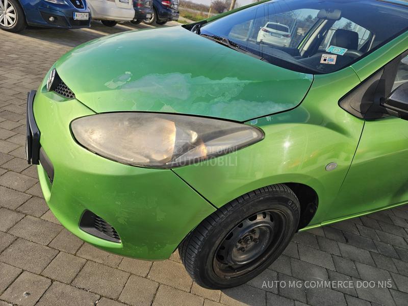 Mazda 2 