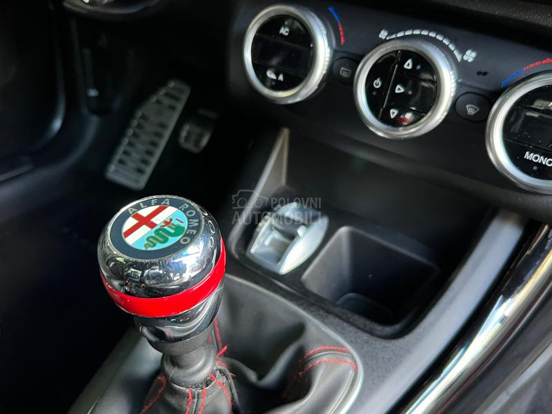 Alfa Romeo Giulietta 