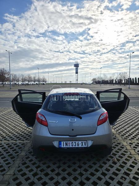 Mazda 2 