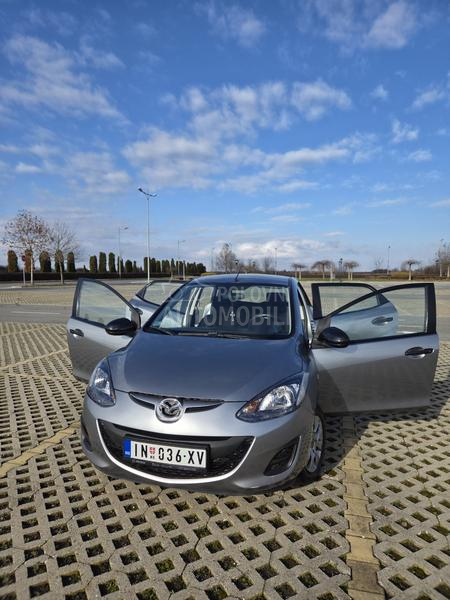 Mazda 2 