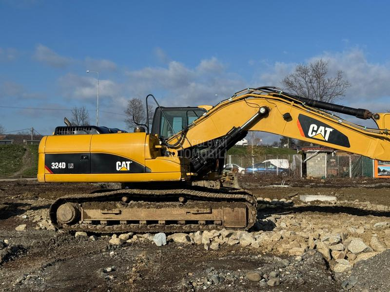 CAT 324D