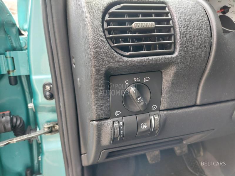 Opel Corsa C REZERVISAN