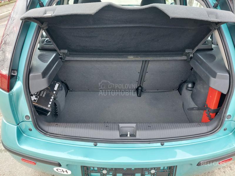 Opel Corsa C REZERVISAN