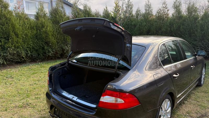 Škoda Superb 2.0TDI/V.SER/SALON