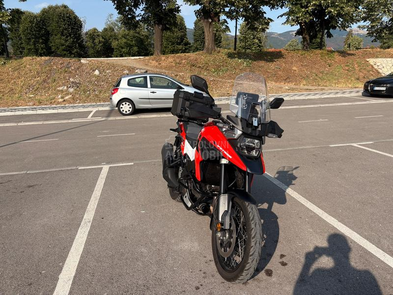 Suzuki V Strom 1050 XT
