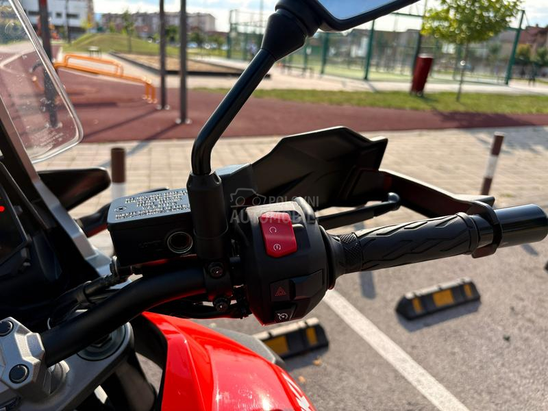 Suzuki V Strom 1050 XT