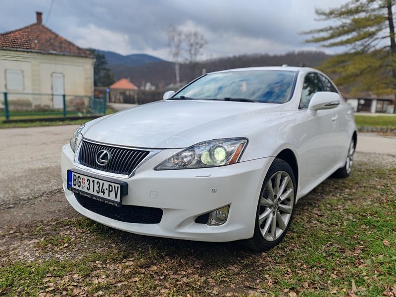 Lexus IS 220 