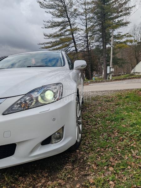 Lexus IS 220 