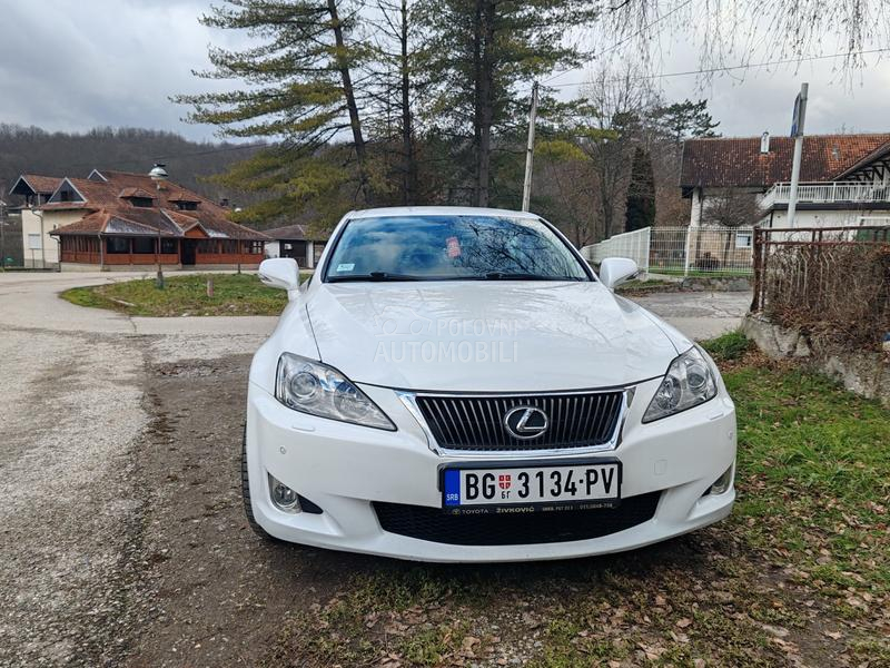 Lexus IS 220 