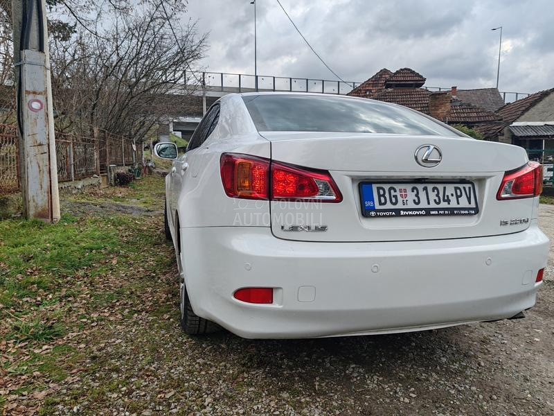 Lexus IS 220 