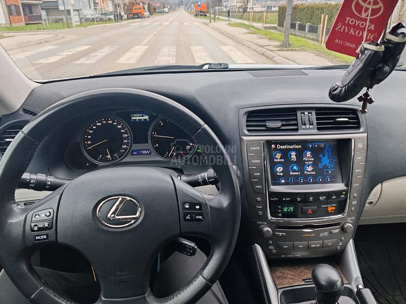 Lexus IS 220 