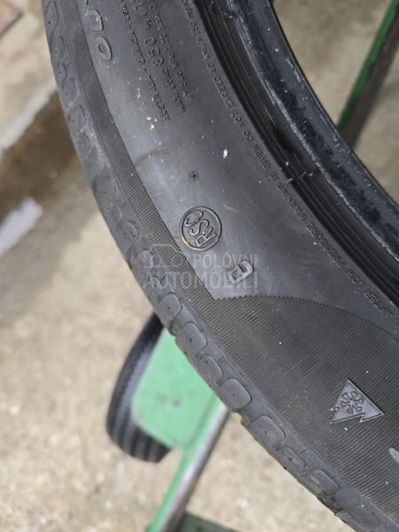 Pirelli 245/45 R19 Zimska