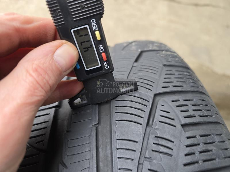 Pirelli 245/45 R19 Zimska