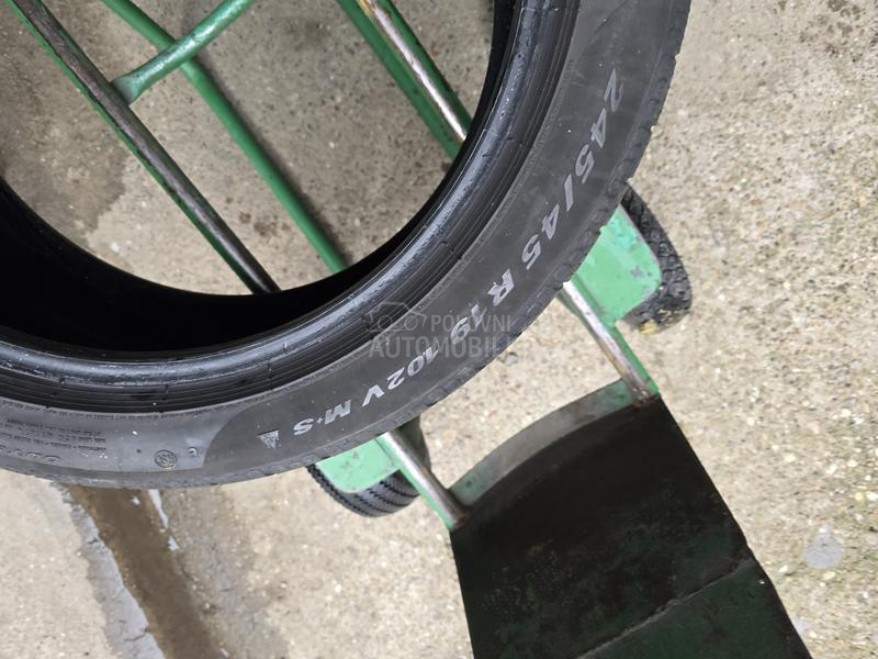 Pirelli 245/45 R19 Zimska