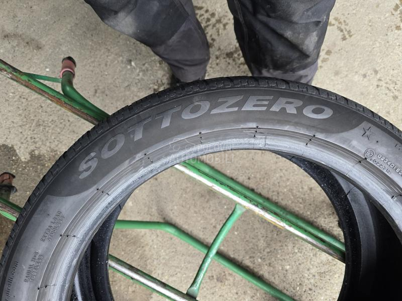 Pirelli 245/45 R19 Zimska