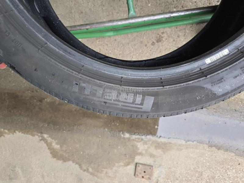 Pirelli 245/45 R19 Zimska