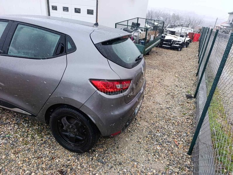 Renault Clio 0.9tce 2012. god. -  kompletan auto u delovima