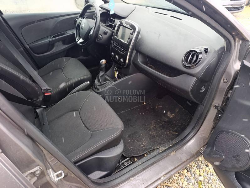 Renault Clio 0.9tce 2012. god. -  kompletan auto u delovima