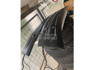 plastika prskalica haube za Mercedes Benz B Klasa od 2005. do 2011. god.