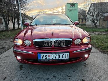 Jaguar X-Type 