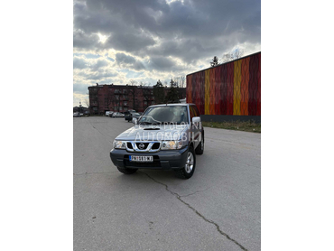 Nissan Terrano 2.7