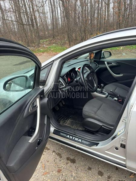 Opel Astra J 1.7