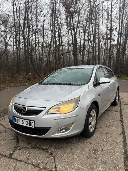 Opel Astra J 1.7