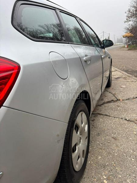 Opel Astra J 1.7