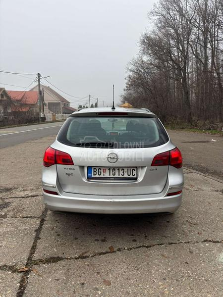 Opel Astra J 1.7