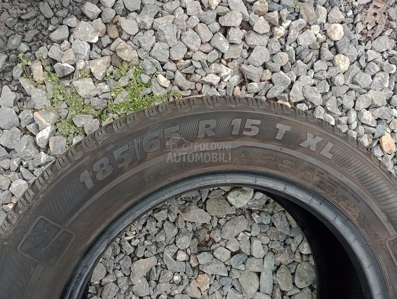 Semperit 185/65 R15 Zimska