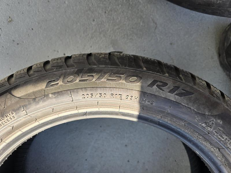 Pirelli 205/55 R17 Zimska