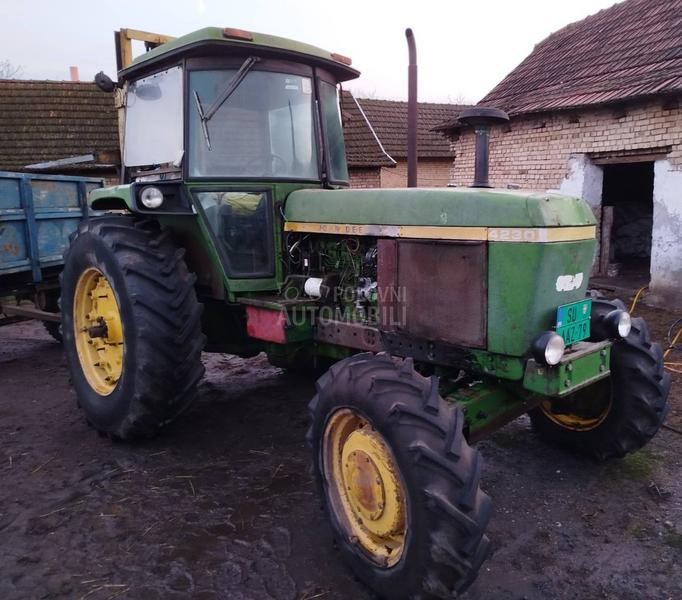 John Deere 4230