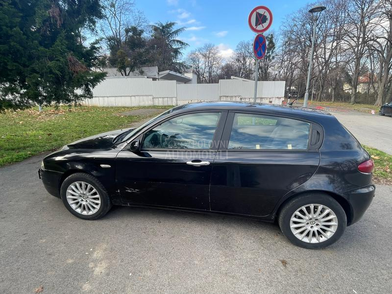 Alfa Romeo 147 T SPARK