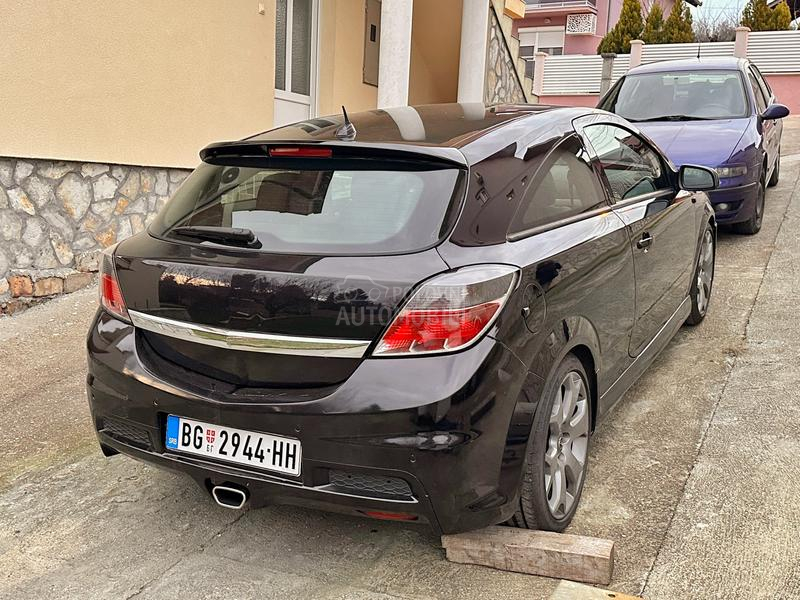 Opel Astra H 
