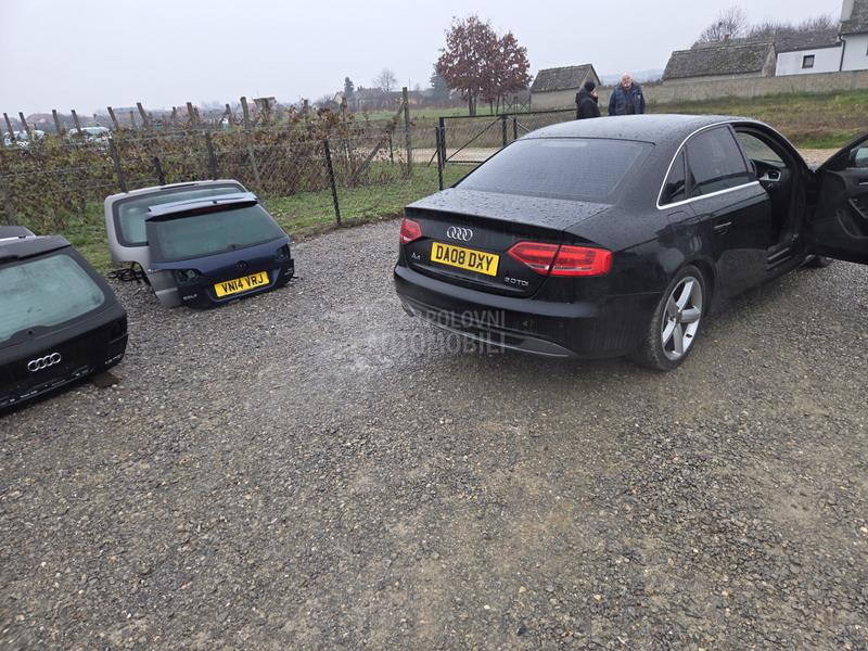 Audi A4 -  kompletan auto u delovima