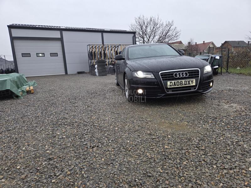 Audi A4 -  kompletan auto u delovima