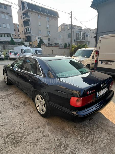 Audi S8 