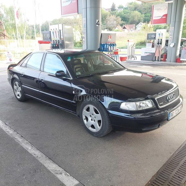 Audi S8 