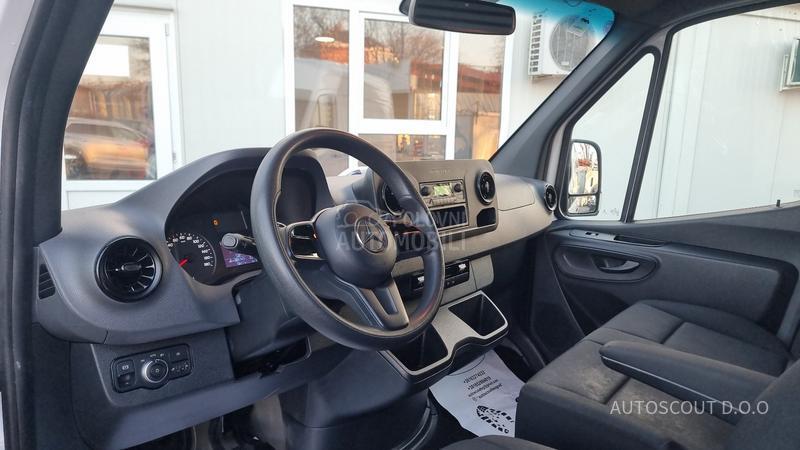 Mercedes Benz Sprinter eSprinter L2H2