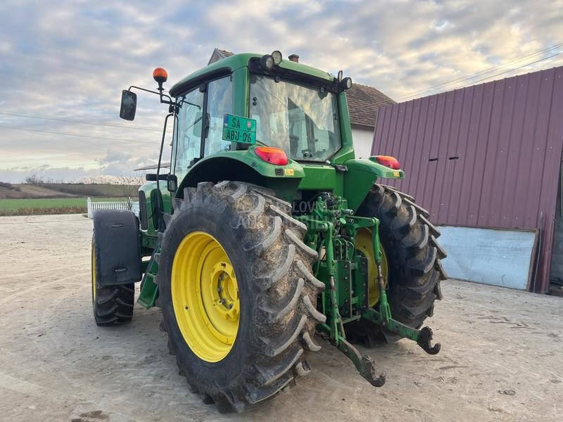 John Deere 6920