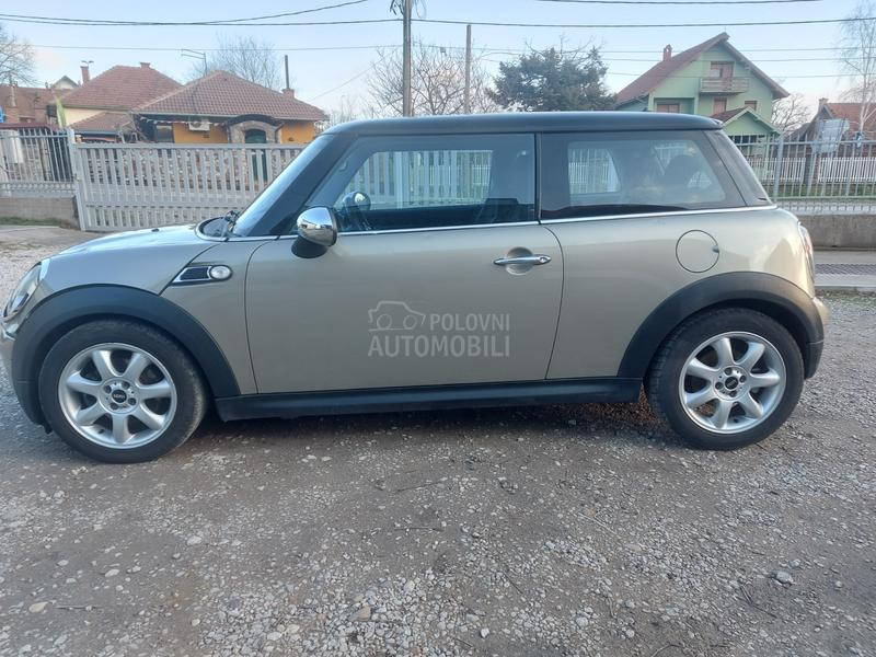 MINI Cooper 1.6
