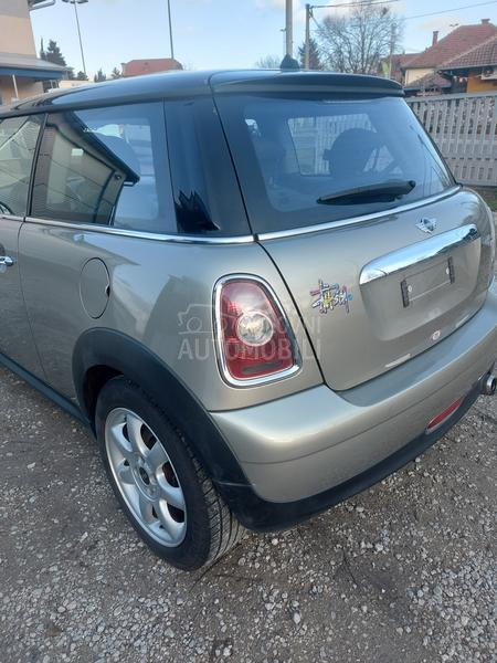 MINI Cooper 1.6